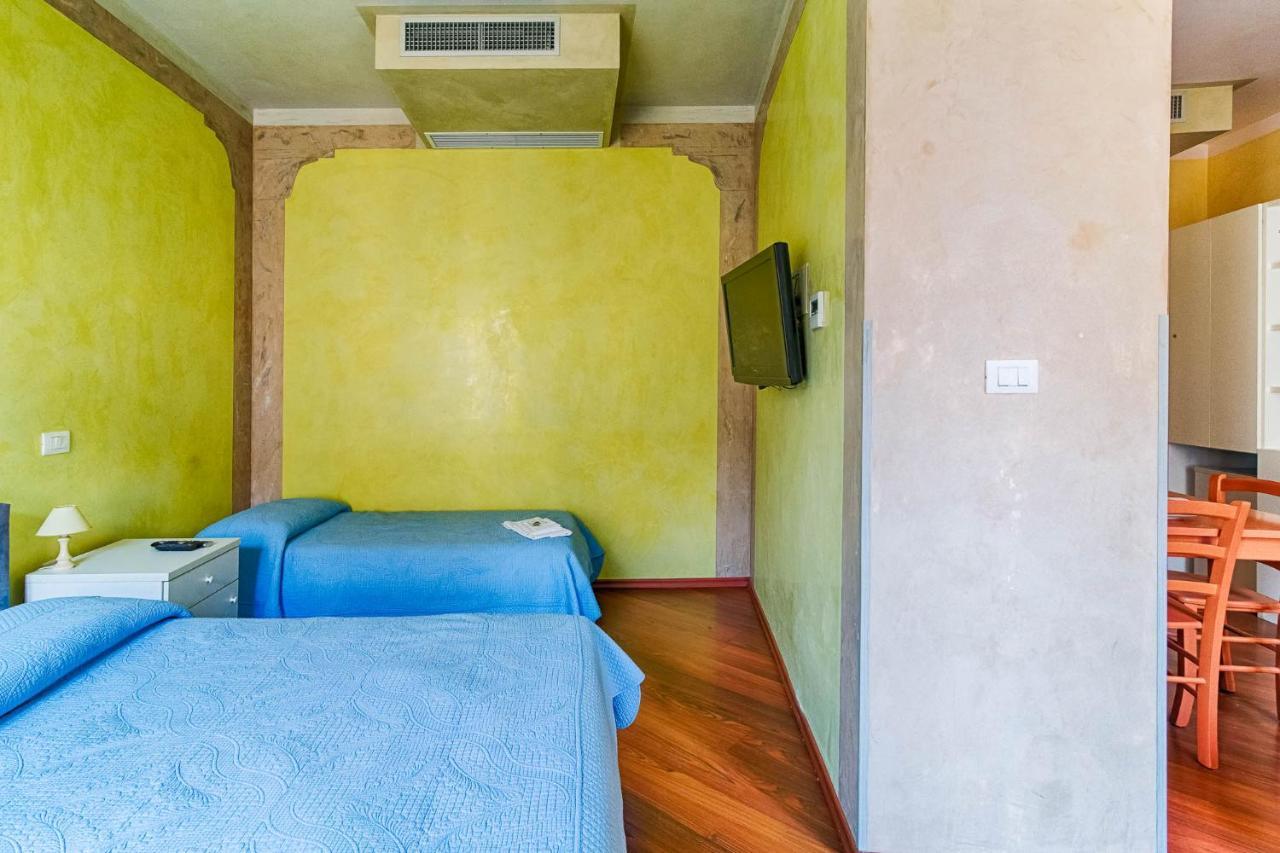Lloyd Residence Triestino Екстериор снимка